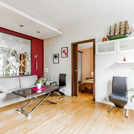 Cosy Flat Near Champs Elysees شقة باريس