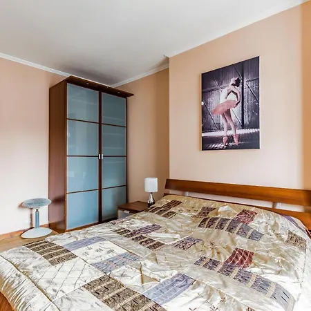 Cosy Flat Near Champs Elysees * باريس